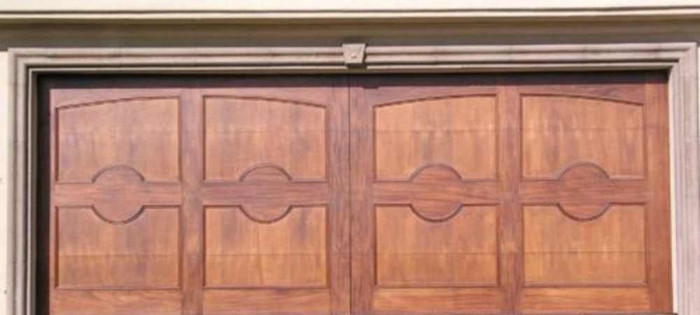 WC-23-carriage-house-garage-door-cedar-qood-chevron-style